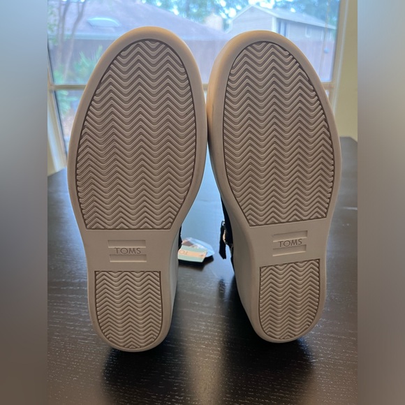 NWT TOMS Jamie Wedge Sneaker - Women's - Picture 9 of 9